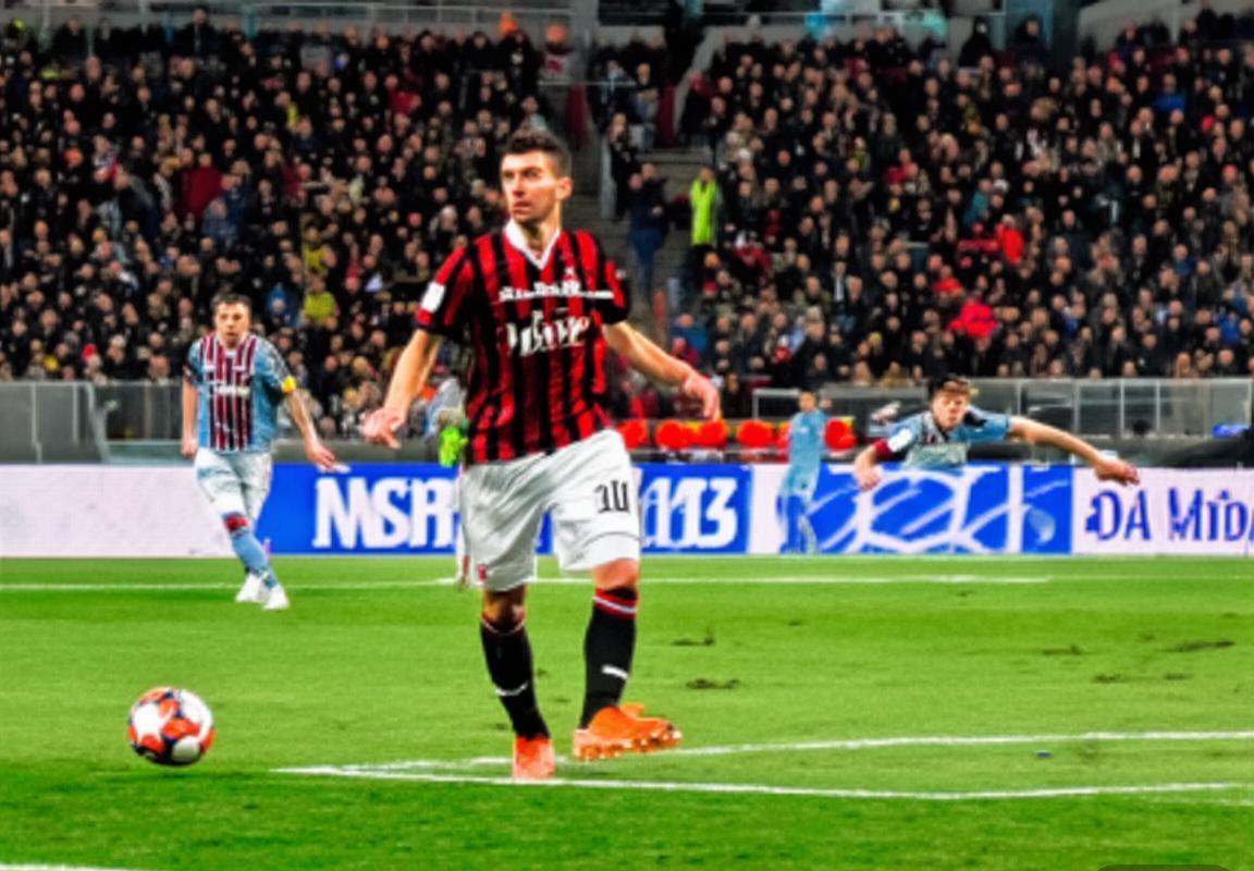 意甲联赛战术对决：AC米兰圣诞树阵型迎战拉齐奥三中卫体系