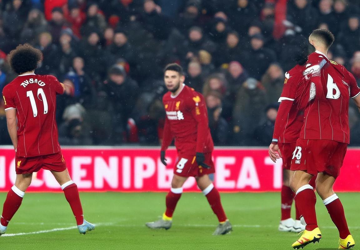 曼联主场不败纪录终结！利物浦顽强表现重燃英超争四悬念，莫耶斯卸下重担背后暴露曼联进攻乏力